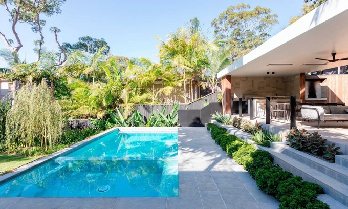 Mosman House | Luxury Villas Balmoral Luxury Estate (Walk to Beach)