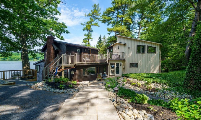 Greater Napanee Cottage | Luxury Waterfront & Woodland!