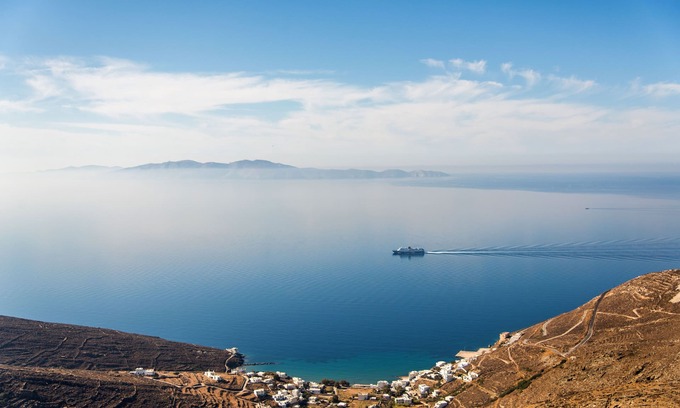 Exomvourgo House | Luxury Wave Maisonette Ormos Isternion Tinos