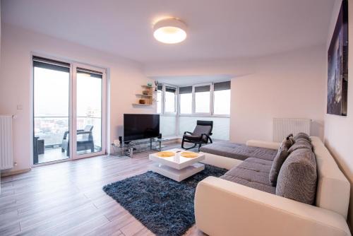 Militari Apartment | Luxury Westpark 2 Presidentialsuite with Lake View W4