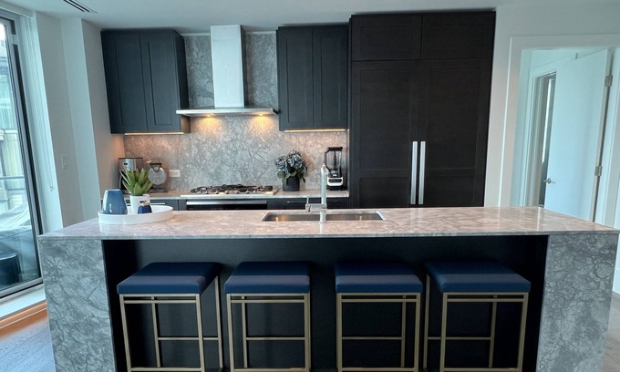 White Rock Condo | Luxury White Rock Condo with Ocean/mountain view, pool, exercise room, concierge