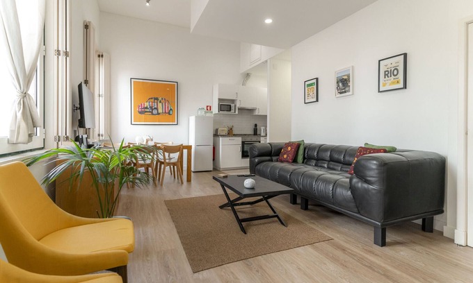 Sacramento Apartment | LV Premier Chiado CH5- AC, lift, central