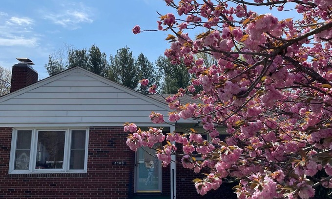 Lynchburg House | Lynchburg Family Living - close to Liberty University and dining options