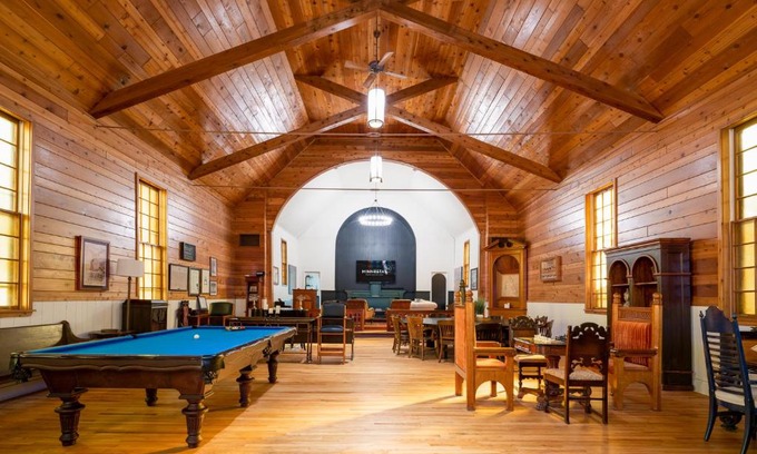 Powderhorn House | Lyndale Church Lodge