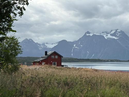 Lyngen House | Lyngen Biarnes- Nordreisa