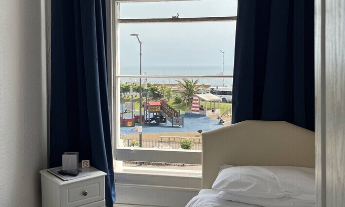 Teignmouth House | Lynton House