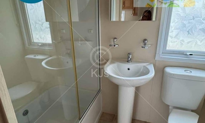 Towyn House | Lyons Winkups Holiday, 4 bedrooms - sleeps 10 pet friendly, large decking area