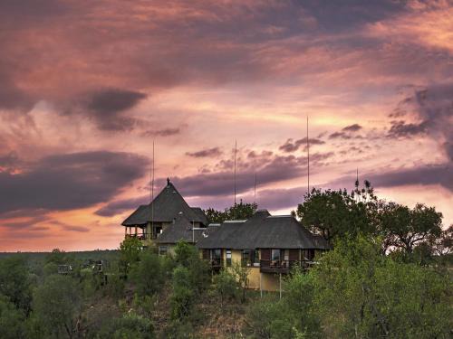 Thorny Bush Game Reserve Cabin | Makumu Private Game Lodge