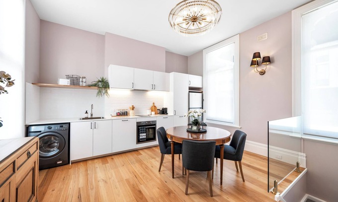Newcastle Apartment | Macquarie House - Free Parking - Ultimate Luxury - Beachsidenn