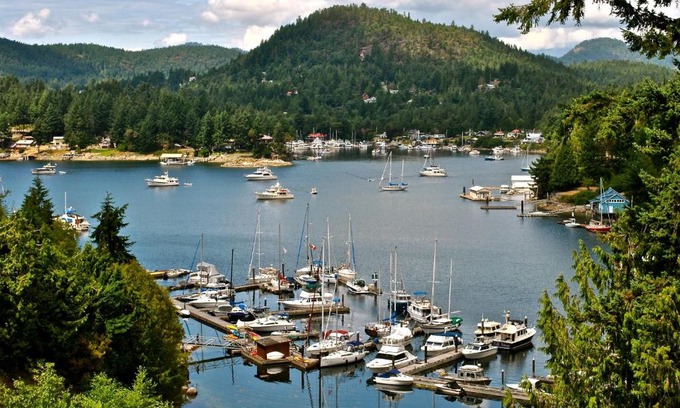 Madeira Park Bed & Breakfast | Madeira Park Oceanview Suites