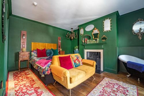 Whitby Apartment | Mademoiselle's Boutique Holiday Accommodation