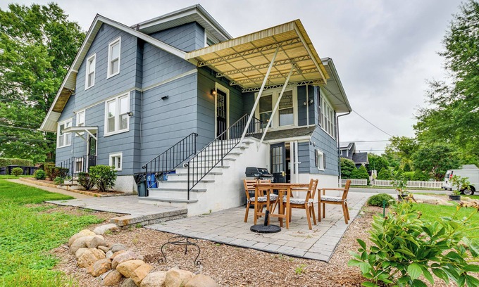 Madison House | Madison Home: Walk to Main Street!