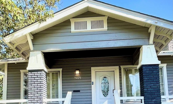 Norwood House | Magic City Home walkable to Top Golf, New Amphitheater, Uptown, City Walk &more!