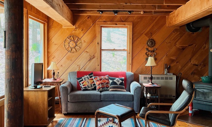 Hillsdale Cabin | magical cabin in the woods