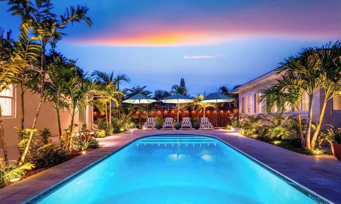 Central Fort Lauderdale House | Magical Garden House With Beautiful Heated Pool