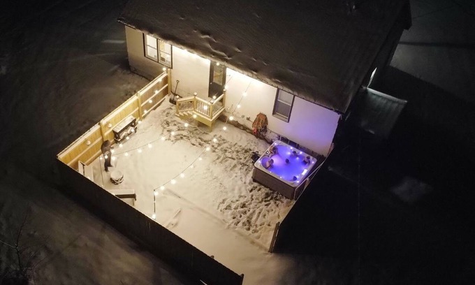 Bear Lake Cottage | Magical Northern Michigan Cottage with Hot Tub