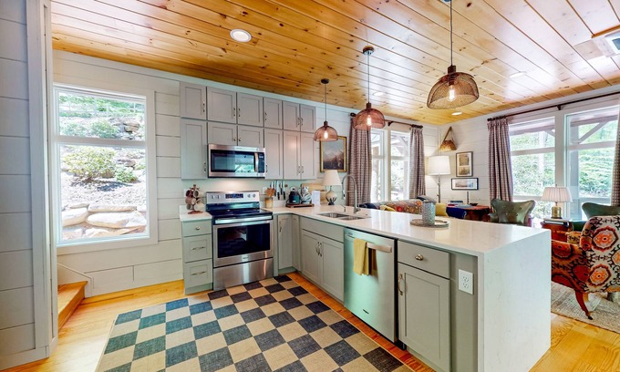 Otto House | Magical private mountain retreat on 37 acres with trail to creek waterfalls