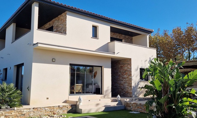 Villelongue-de-la-Salanque Villa | Magnificent villa with swimming pool 10 minutes from the beach.