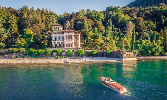 Calozzo Villa | Magnificent New Villa Lake Como