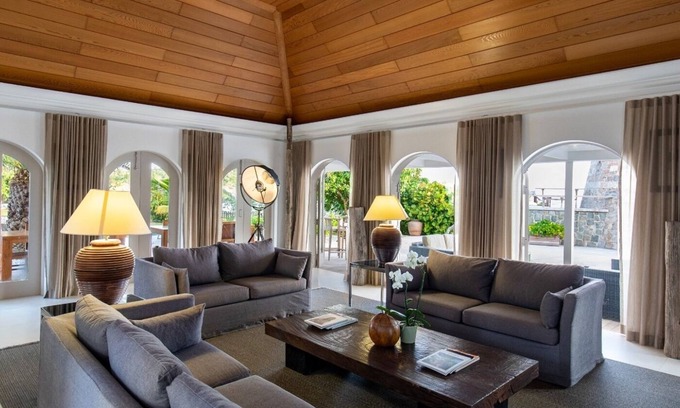 Saint-Jean Villa | Magnificent 4 BDRM Beach House w Pool