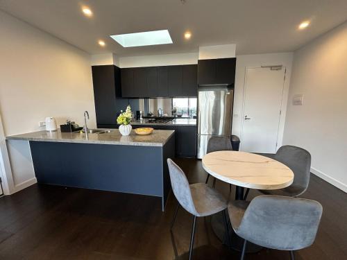 Blackburn Apartment | Magnificent Apartment with Views and Pool
