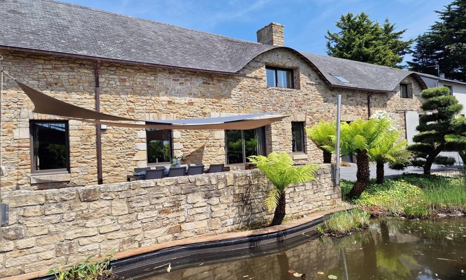 Baden House | Magnificent Breton farmhouse with heated swimming pool and separate apartment