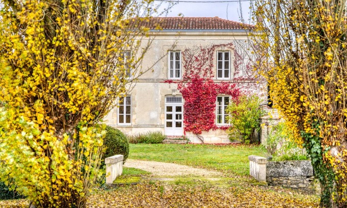 Vouhe House | Magnificent cottage in the middle of nature