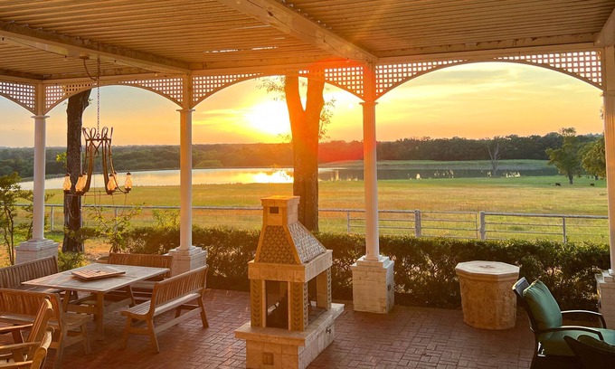 Canton Villa | Magnificent Escape on 400 Acres