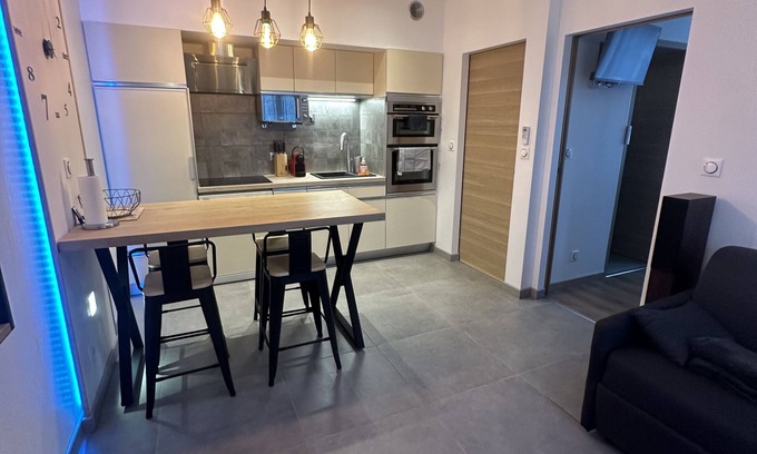 Meyzieu House | Magnificent new T2 Meyzieu charm and elegance