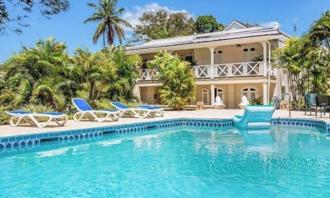 Ivy House | Magnificent Plantation house overlooking the sea