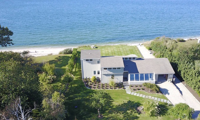 Orient Point House | Magnificent Private Orient Beach Front House