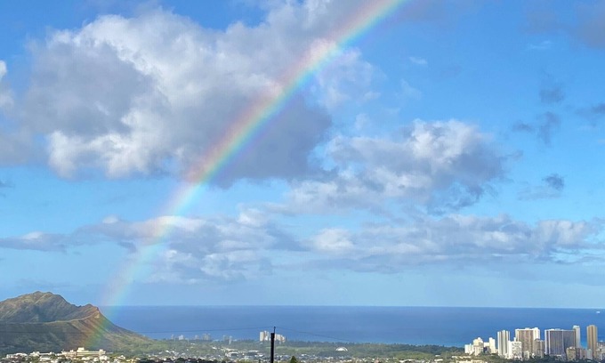 Maunalani Heights House | Magnificent views, spacious and breezy, affordable 3-bedroom home in Paradise