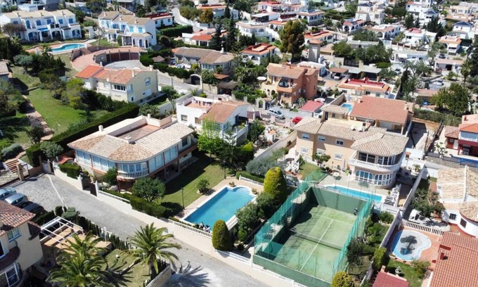 Peniscola Villa | Magnificent villa in Peñiscola, large pool, paddle tennis court, Wifi,