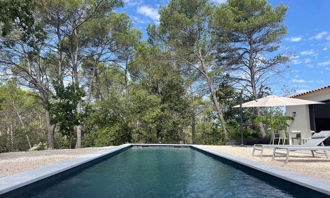 Fuveau Villa | Magnificent villa on the edge of a forest with swimming pool