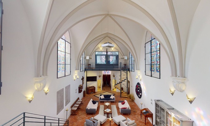 Montargis House | Magnifique Chapelle Entièrement Rénovée en Cœur de Ville Pour 8 Personnes