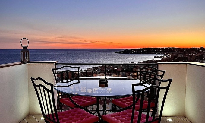 Menton Apartment | MAGNIFIQUE MINI VILLA 2 PIÈCES,IMMENSES TERRASSES,VUE MER FÉERIQUE ET PARKING