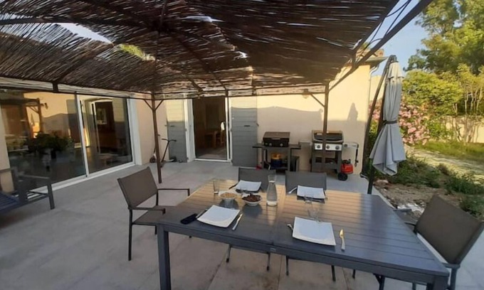 Sauvian Villa | Magnifique Villa de 200m2 Dans un Parc Arboré de 2500m2 Avec Piscine