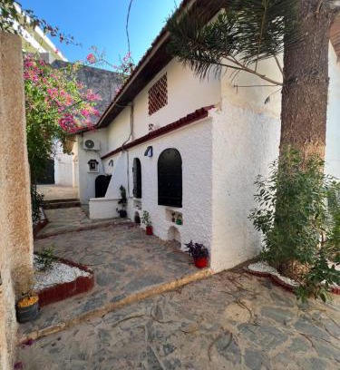 Mers El Kebir House | Magnifique Villa La Corniche en bord de mer à Saint rock, Ain El Turk, Oran