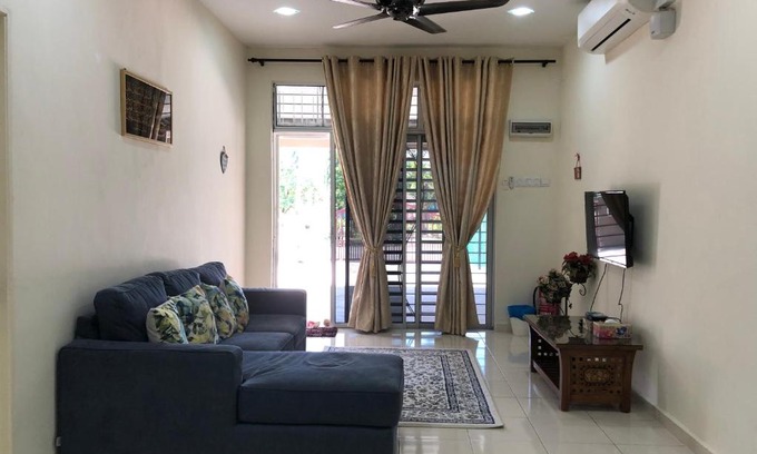 Kampung Tembila House | Magnolia 1 Homestay