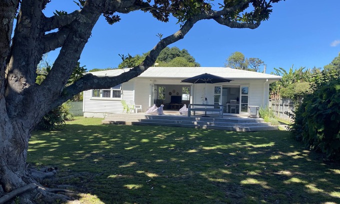 Kuaotunu Cottage | Magnolia Cottage - Kuaotunu Holiday Home