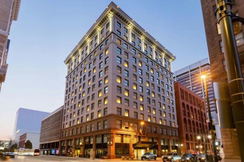 Downtown Denver Hotel | Magnolia Hotel Denver, a Tribute Portfolio Hotel