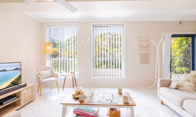Fingal Bay House | Magnolias, 6 Marine Dr - air con, linen and Wi-Fi