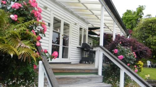 Taumarunui House | Magpie Cottage Homestay Bed & Breakfast