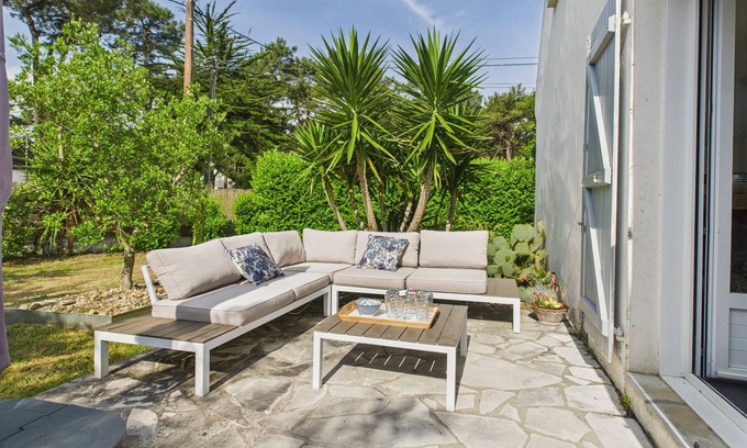 Asserac House | Mahé Bridge - 300m Beach - 6 adults - 6 children