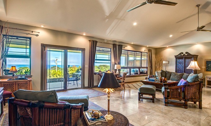 Hakalau Hotel | Mahana House Country Inn