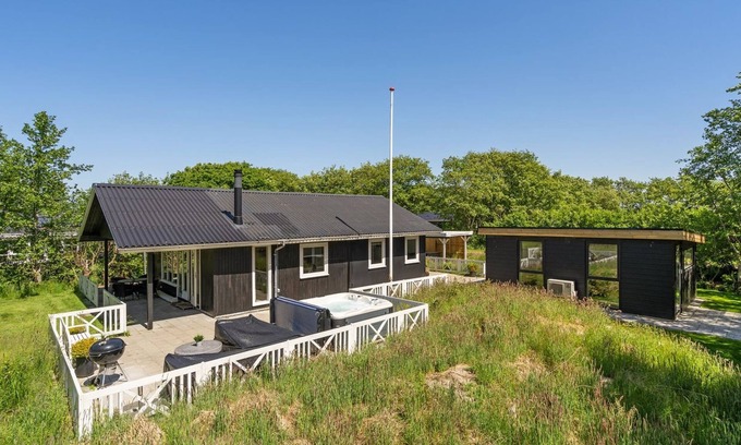 Rindby Strand House | "Maik" - 1.5km from the sea by Interhome