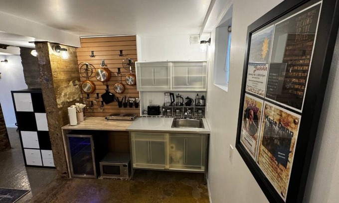 Nanton Apartment | Main Street Hotel
