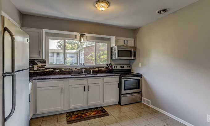 Royal Oak Apartment | Main Street Luxury One Bedroom Apartment 2 bedroom Downtown Royal Oak