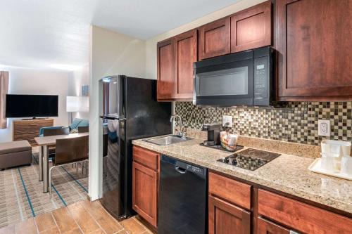 Dupont Hotel | MainStay Suites Denver International Airport