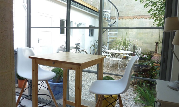 Bordeaux Sud House | Maison échoppe bordelaise near train station, city center, market, historic districts